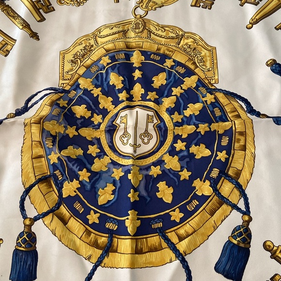 Herme’s Silk Scarf - Picture 4 of 8